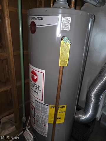 1566 E 195th Street, Euclid, OH 44117