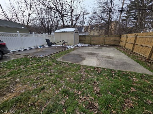 1566 E 195th Street, Euclid, OH 44117