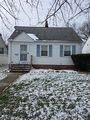 1566 E 195th Street, Euclid, OH 44117