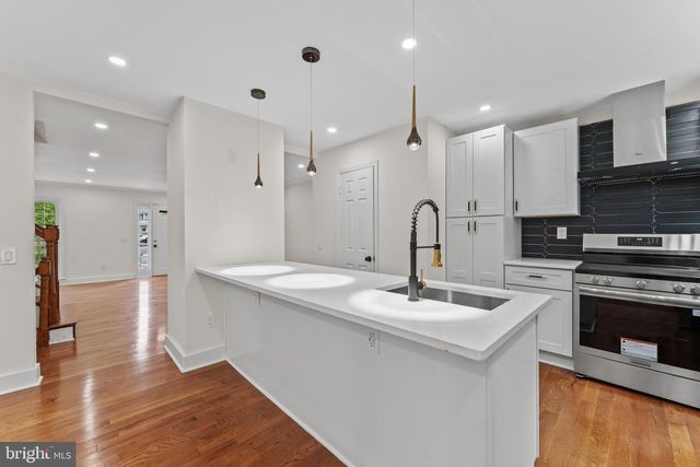 671 CONCERTO LN, Silver Spring, MD 20901