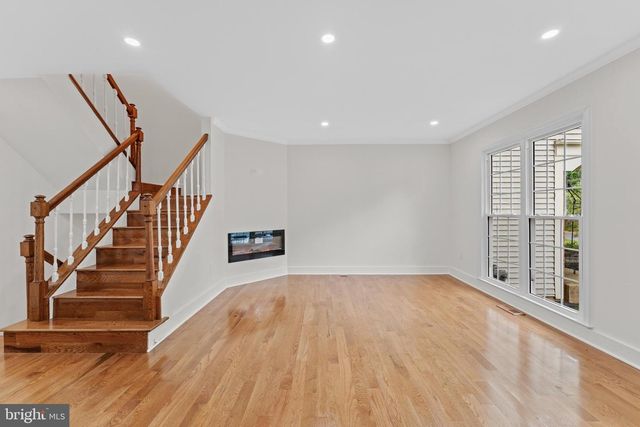 671 CONCERTO LN, Silver Spring, MD 20901