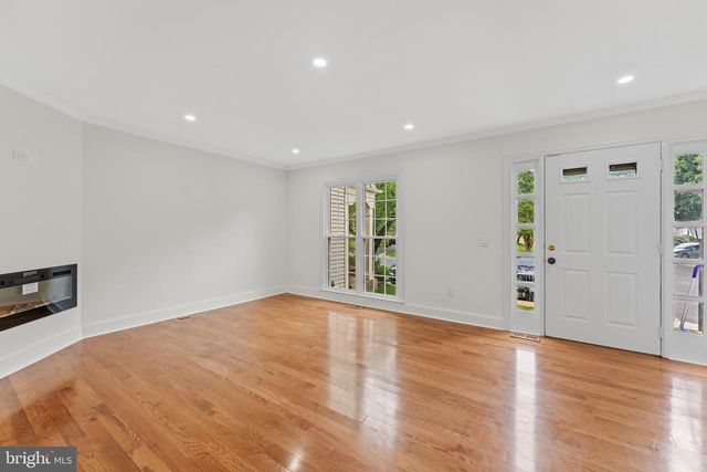 671 CONCERTO LN, Silver Spring, MD 20901