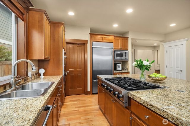 809 235th Avenue NE, Sammamish, WA 98074