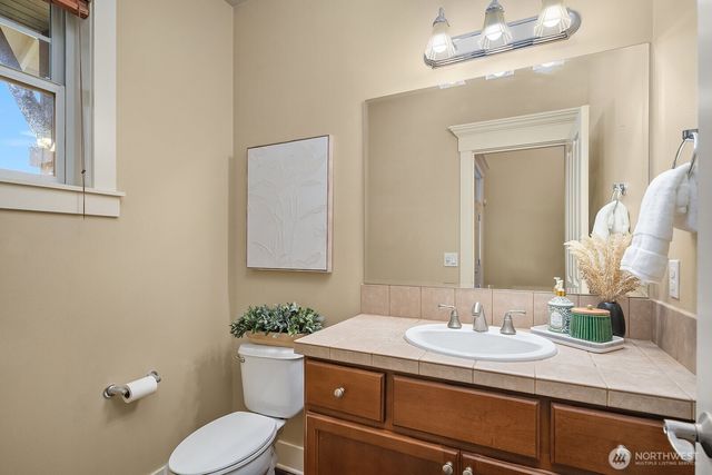 809 235th Avenue NE, Sammamish, WA 98074