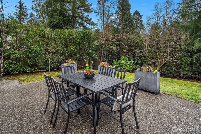 809 235th Avenue NE, Sammamish, WA 98074