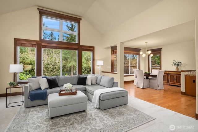 809 235th Avenue NE, Sammamish, WA 98074