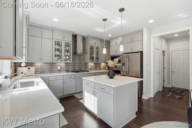 4373 Virgilia Drive, Troy, MI 48098