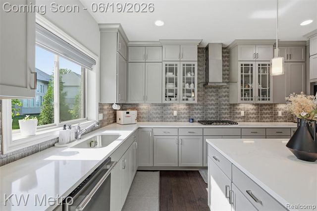 4373 Virgilia Drive, Troy, MI 48098