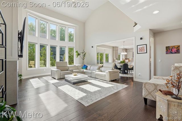 4373 Virgilia Drive, Troy, MI 48098