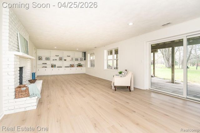 3210 Lake George Road, Oakland Charter Township, MI 48363