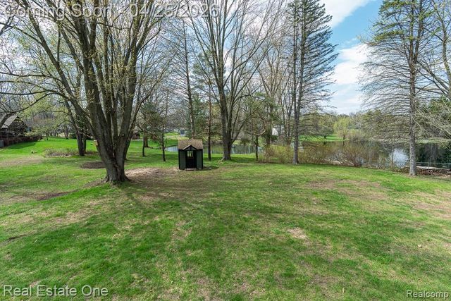3210 Lake George Road, Oakland Charter Township, MI 48363