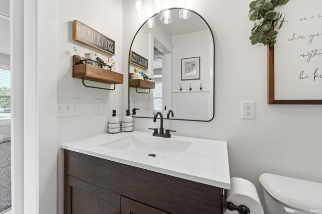13015 Jade Cove, Fort Wayne, IN 46845