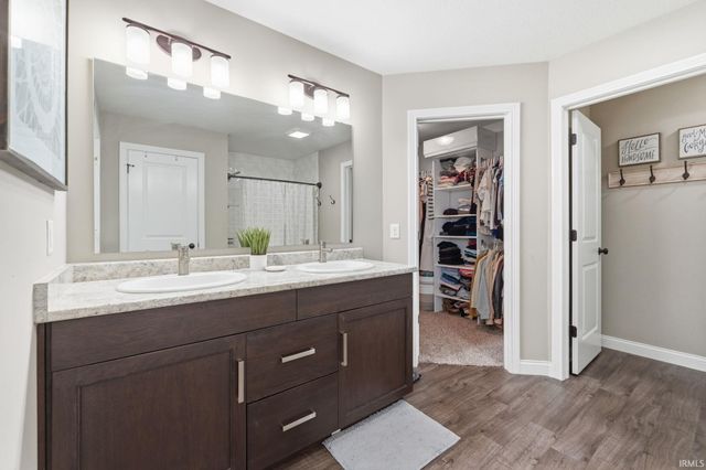 13015 Jade Cove, Fort Wayne, IN 46845