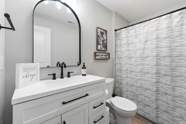 13015 Jade Cove, Fort Wayne, IN 46845