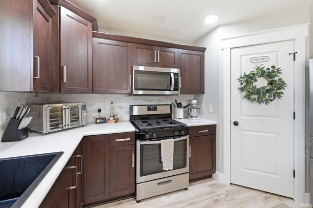 13015 Jade Cove, Fort Wayne, IN 46845