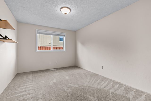 2854 Yvonne Road, Medford, OR 97504