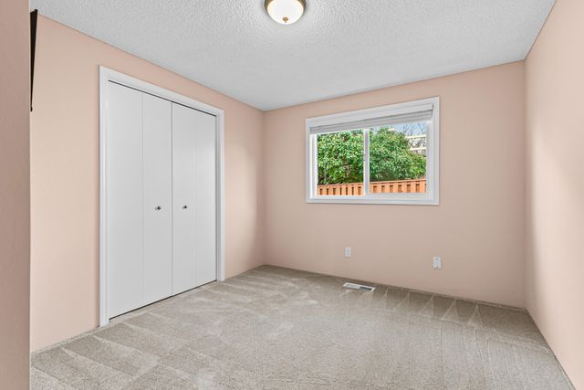 2854 Yvonne Road, Medford, OR 97504