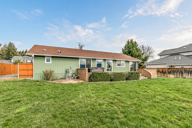 2854 Yvonne Road, Medford, OR 97504