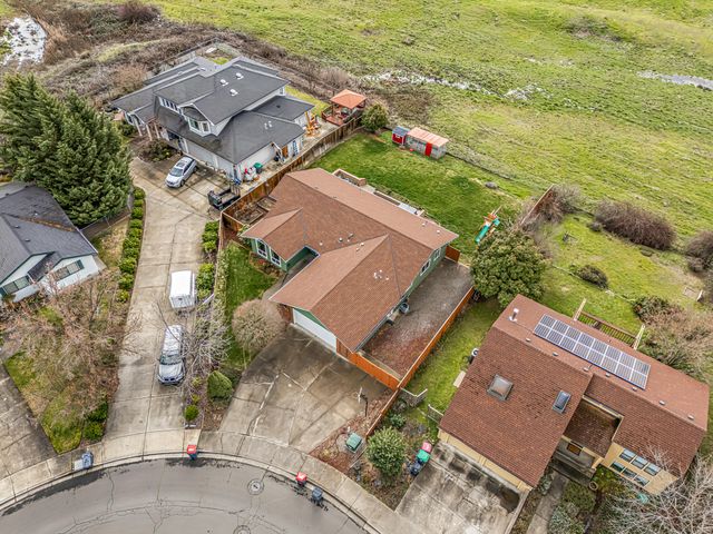 2854 Yvonne Road, Medford, OR 97504