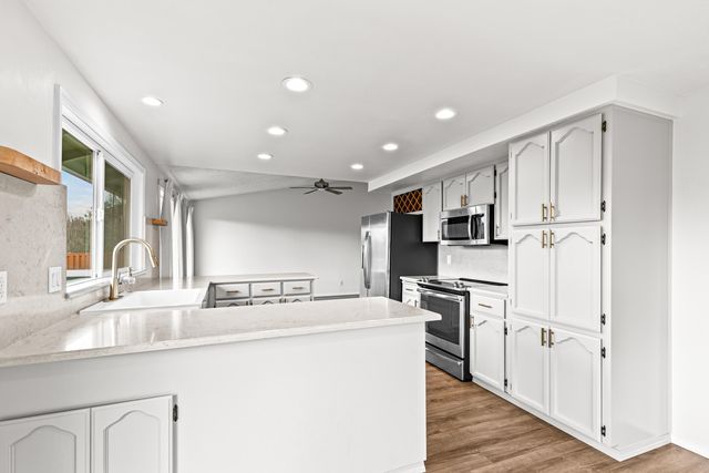 2854 Yvonne Road, Medford, OR 97504