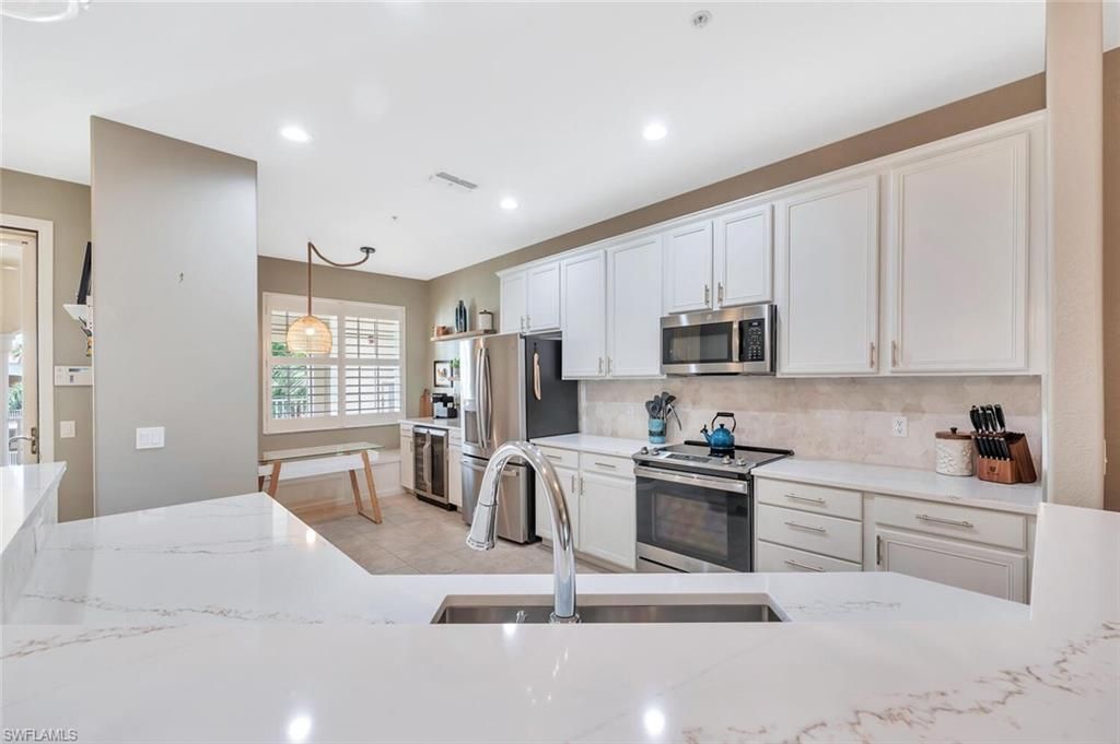 4833 Hampshire CT 302, NAPLES, FL 34112 — photo 5