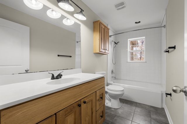 1148 Stoltz Rd, Centerville, TN 37033