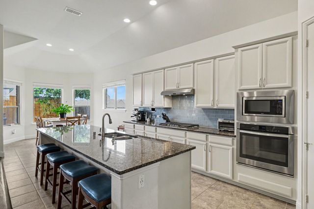 5821 Austin Waters, The Colony, TX 75056