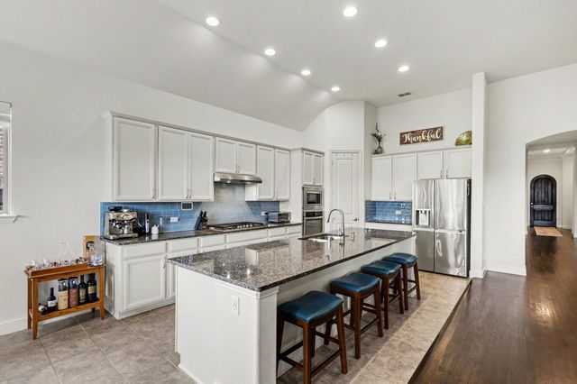 5821 Austin Waters, The Colony, TX 75056