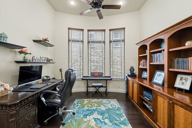 5821 Austin Waters, The Colony, TX 75056