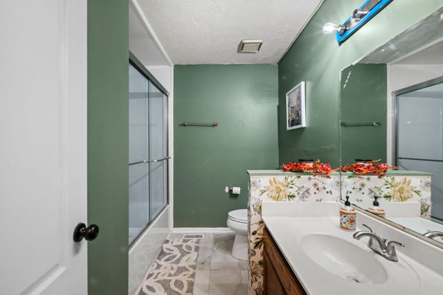 2446 Canterbury Chase, Murfreesboro, TN 37128