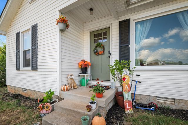 2446 Canterbury Chase, Murfreesboro, TN 37128