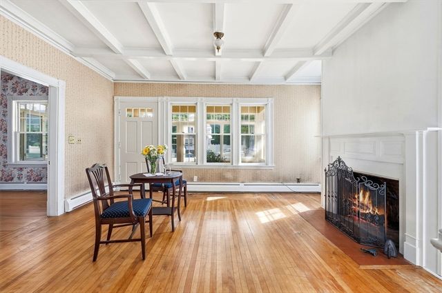 17 Munroe Street, Lynnfield, MA 01940