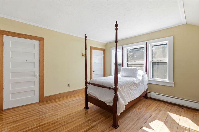 17 Munroe Street, Lynnfield, MA 01940