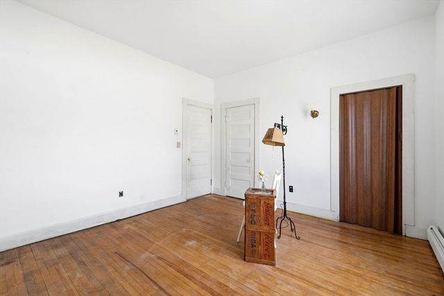 17 Munroe Street, Lynnfield, MA 01940