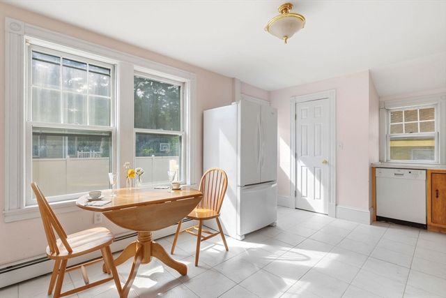 17 Munroe Street, Lynnfield, MA 01940
