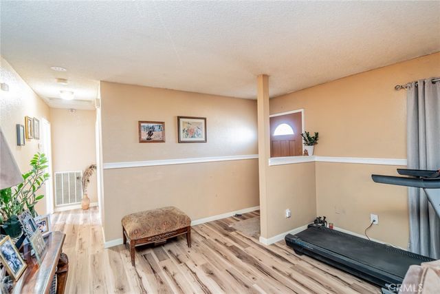 4637 Luna Road, Phelan, CA 92371