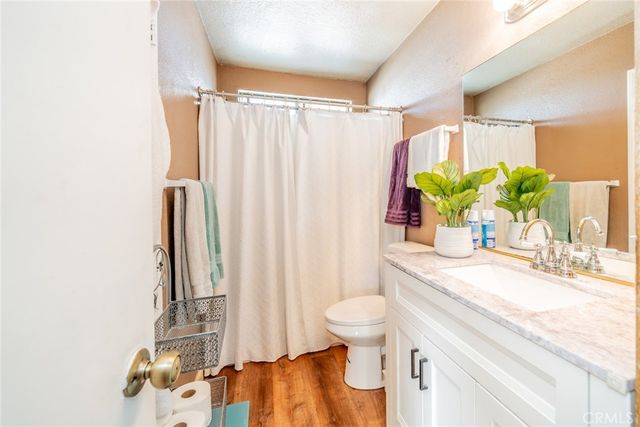 4637 Luna Road, Phelan, CA 92371