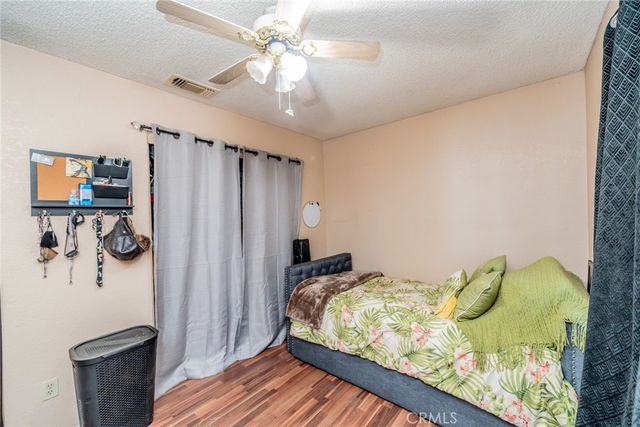 4637 Luna Road, Phelan, CA 92371