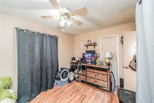 4637 Luna Road, Phelan, CA 92371