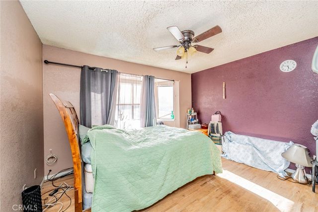 4637 Luna Road, Phelan, CA 92371