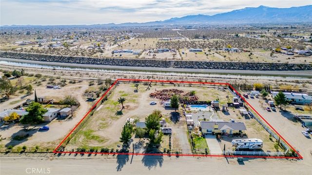 4637 Luna Road, Phelan, CA 92371