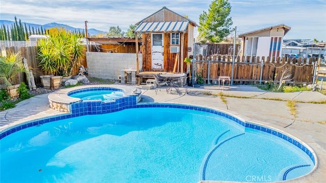 4637 Luna Road, Phelan, CA 92371