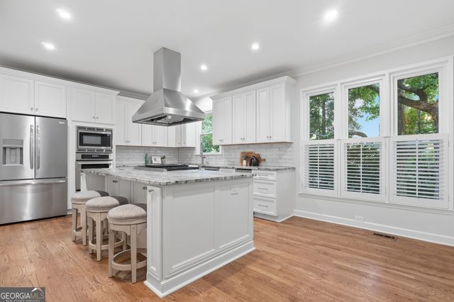 2040 Shallowford Park Manor, Roswell, GA 30075