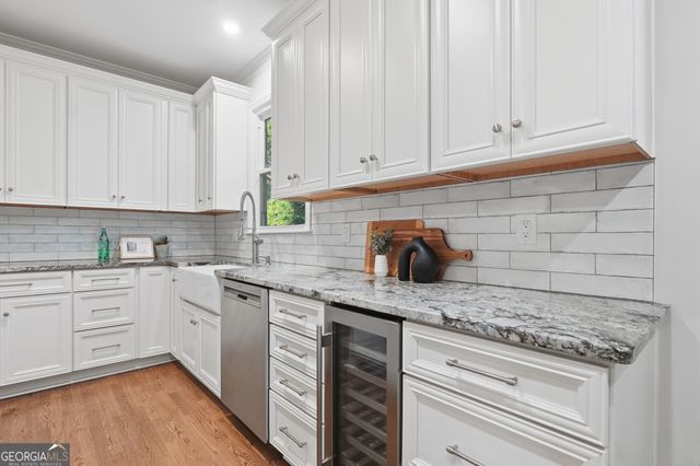 2040 Shallowford Park Manor, Roswell, GA 30075