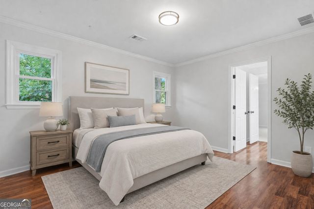 2040 Shallowford Park Manor, Roswell, GA 30075
