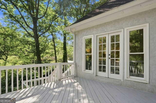 2040 Shallowford Park Manor, Roswell, GA 30075