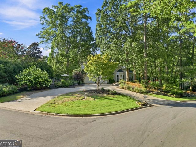 2040 Shallowford Park Manor, Roswell, GA 30075