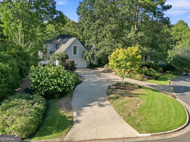 2040 Shallowford Park Manor, Roswell, GA 30075