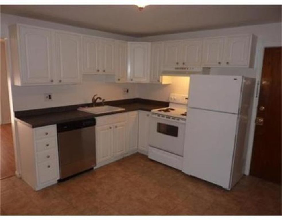 14 Collins St 6, Peabody, MA 01960