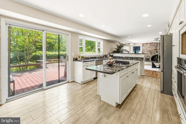 8566 BRICKYARD RD, Potomac, MD 20854